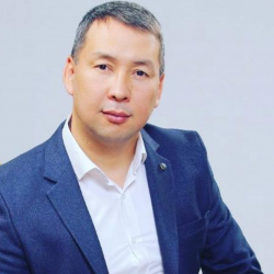 Акан Иманов: «30 жылдан бери айтылган сөздөр аткарылганда азыр биз Швейцария болмокпуз»