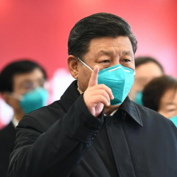Си Цзиньпин потребовал в кратчайшие сроки сдержать всплеск заболеваемости COVID-19 в стране