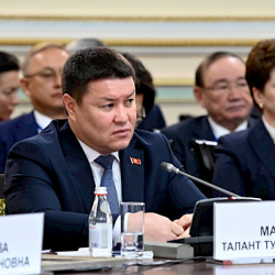 Талант Мамытов КМШ ПААнын түзүлгөнүнүн 30 жылдыгы менен куттуктады