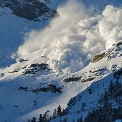 Кар көчкү түшөт! ӨКМ шашылыш билдирүү таратты