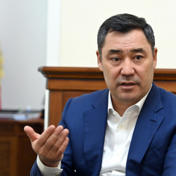 Садыр Жапаров: Кумтөрдөн быйыл 500 млн долларга чейин киреше алабыз