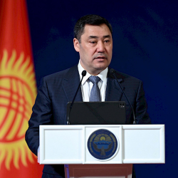 Садыр Жапаров: «Менин Жарлыгыма ылайык, маяна 100 пайызга көтөрүлдү»