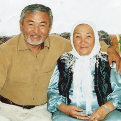 Сүйүн Эгембердиева 95 жашында каза болду