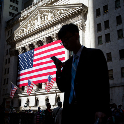 АКШ Орусияга мамлекеттик карыздарын батышта тоңдурулган эсептеринен төлөөгө тыюу салды