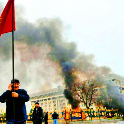 ВИДЕО – Революциялар жыйынтыгында Кыргызстан 30 жыл бою күрөшүп келген авторитаризме кайтып келди