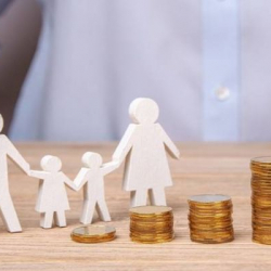 В Кыргызстане с 1 июня повысят социальные пособия