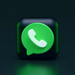 WhatsApp превратят в соцсеть