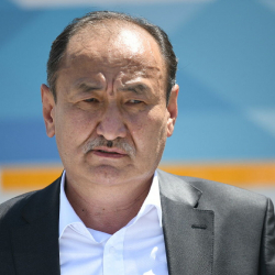 Главе Минздрава Алымкадыру Бейшеналиеву объявлен выговор