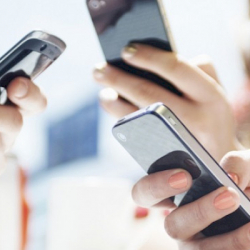 В Кыргызстане хотят ввести обязательную регистрацию мобильных телефонов. Стоимость — 700 сомов