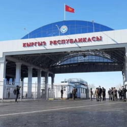 УКМК: Кыргыз-казак чак арасында 180 фура кезек күтүүдө