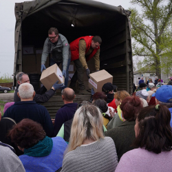 Кыргызская диаспора в Москве отправила гумпомощь жителям ДНР и ЛНР