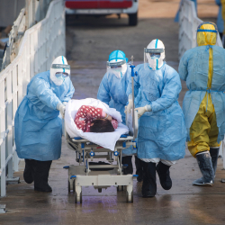 ВИДЕО - В Китае за сутки выявлено 2666 новых случаев COVID-19