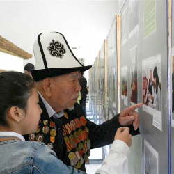 Бишкекте Улуу Жеңиштин 77 жылдыгына арналган «Эсибизде» көргөзмөсү ачылат