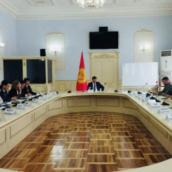 Бакыт Торобаев встретился с представителями бизнес-ассоциаций