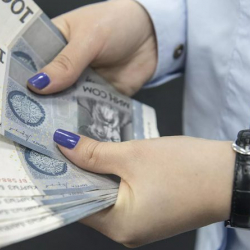 Мугалимдер жогорулатылган айлыктарын ала баштады