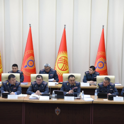 Улан Ниязбеков: Коомдук коопсуздукту камсыздоо, кылмыштын бетин ачуу боюнча эл арасында түшүндүрүү иштерин жүргүзүү ар бир милиция кызматкеринин негизги милдети