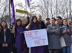 Бишкектеги жабык клубда гейлердин майрамы өтөт. Кыргызга жат көрүнүшкө бийлик чара колдонобу?