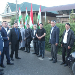 ВИДЕО - Чек ара: кыргыз-тажик жарандары бирге ооз ачарга чогулушту