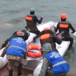 Суусамыр суусуна түшүп кеткен жаранды издөөгө 22 куткаруучу жана 5 суучул тартылды