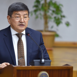 Акылбек Жапаров превращается во вторую влиятельную фигуру в стране после президента Садыра Жапарова