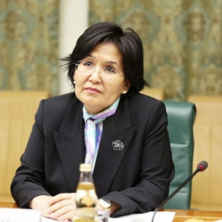 Элчи Гүлнара-Клара Саматпы, же Гүлал-ай Саматпы «А-бу, барсыңбы Гүлүм?»