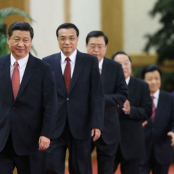 Кытайлык аткаминерлерге чет өлкөдө мүлккө ээ болууга тыюу салынды