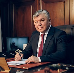 Арзыбек Кожошев стал министром по энергетике и инфраструктуре Евразийской экономической комиссии