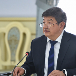 Акылбек Жапаров: 