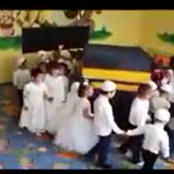 ВИДЕО - ШОК!!! Бала бакчадан каабаны айланып, келме айткан бөбөктөр…