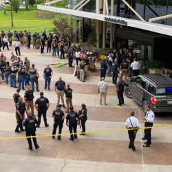 Америкадагы ооруканада атышуу болду. Жабырлангандар бар