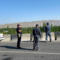 Кыргыз-тажик чек арасындагы атышуудан кыргыз аскери жабыркады