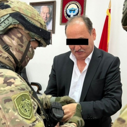 Алымкадыр Бейшеналиев УКМКнын убактылуу кармоочу жайына киргизилди