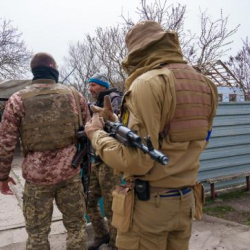 В Украине журналисты Reuters получили ранения