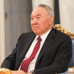 Назарбаев эми катардагы пенсионерби?