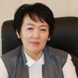 Кундузгүл Базакеева жетекчиси Аалыбек Акуновго таянып эле өз билгенин кыла береби?