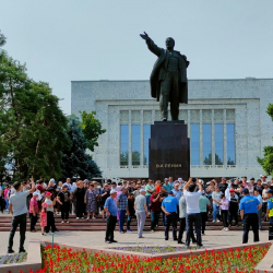 Митинг против ККМ. Собравшиеся требуют встречи с Акылбеком Жапаровым