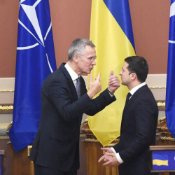 НАТО өз принциптерин жокко чыгарып, Украинадагы кырдаалга кийлигишеби?
