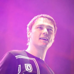 Умер солист группы 