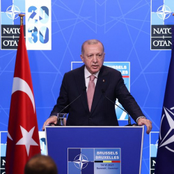 Эрдоган Швеция жана Финляндия менен НАТОнун саммитине катышат