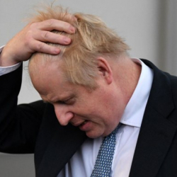 ЖМК: Салык төлөөчүлөрдүн акчасын уурдаганды токтоткула