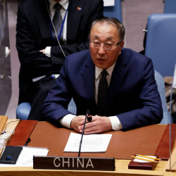 ФОТО - Пять волн расширения НАТО на восток не сделали Европу безопасной - постпред Китая при ООН