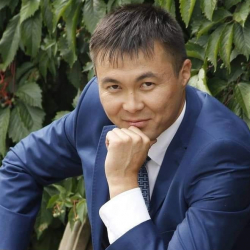 Бакай Өмүралиев: «Бишкек СЭЗдин күркүрөп өнүгүп кеткен жери жок»