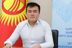 Чыңгыз Капаров: “Жаңы Баш мыйзам чийки, кудуретсиз документ болуп калды”