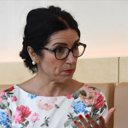 Швецияда ПККны колдогон депутат министр Анн Линдеге каршы кылмыш ишин козгоду