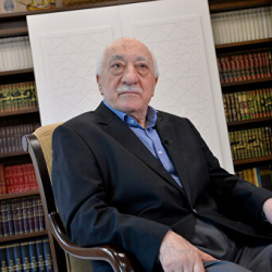 Фетхуллах Гүлен ооруканага түштү