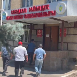 №152 кичи автобустагы жаңжал. Эки тарап тең бири-бирине каршы арыз жазышкан