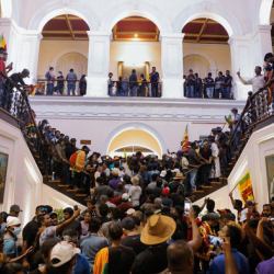 Шри-Ланка: Козголоңчулар президенттик резиденциядан чыгуудан баш тартышууда