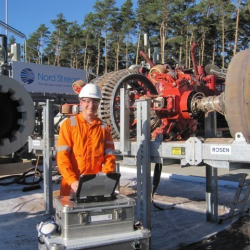 Эмне үчүн Канада Орусиялык куур үчүн керектүү газ турбинасын кайтарып берүүгө аргасыз болгон?