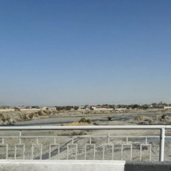 ВИДЕО - 18 жаштагы кыз көпүрөдөн секирүүгө аракет кылды