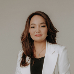 Рахат Жунушбаеванын лифт чыгарган бизнеси «көз боёмочулукпу»?